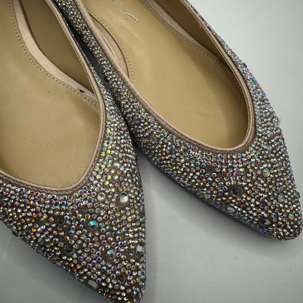 Betsey Johnson Rhinestone Pointed Toe Flats Bridal Silver 7.5M - Picture 2 of 7